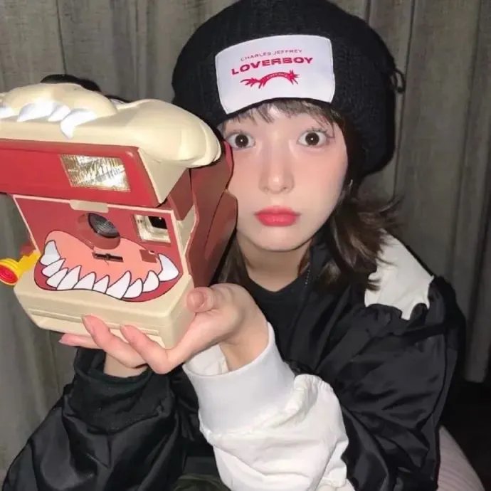 黑伞人